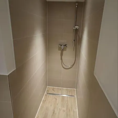 Ferienwohnung Am Saaler Bodden Apartamento *